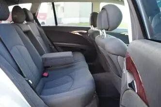 Mercedes-Benz E 220, 2.1, 110 kW, diesel, automatic, rear-wheel drive