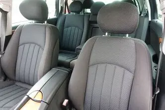 Mercedes-Benz E 220, 2.1, 125 kW, diesel, automatic, rear-wheel drive