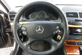 Mercedes-Benz E 220, 2.1, 125 kW, diesel, automatic, rear-wheel drive