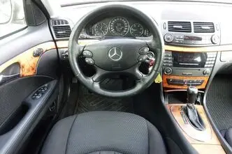 Mercedes-Benz E 220, 2.1, 125 kW, diesel, automatic, rear-wheel drive
