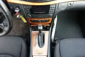 Mercedes-Benz E 220, 2.1, 125 kW, diesel, automatic, rear-wheel drive