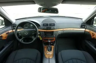 Mercedes-Benz E 220, 2.1, 125 kW, diesel, automatic, rear-wheel drive