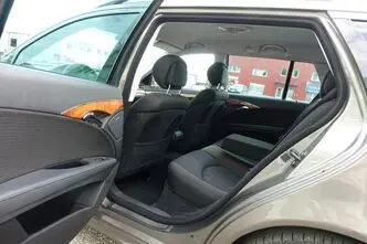 Mercedes-Benz E 220, 2.1, 125 kW, diesel, automatic, rear-wheel drive