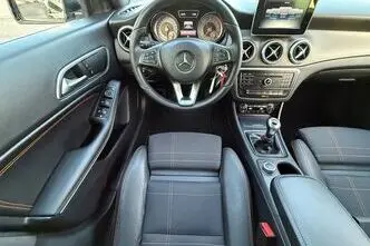 Mercedes-Benz CLA 200, 2.1, 100 kW, diesel, manual, front-wheel drive