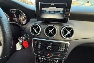 Mercedes-Benz CLA 200, 2.1, 100 kW, diesel, manual, front-wheel drive