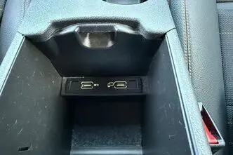 Mercedes-Benz CLA 200, 2.1, 100 kW, diesel, manual, front-wheel drive