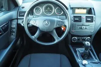 Mercedes-Benz C 200, 2.1, 100 kW, diisel, manuaal, tagavedu