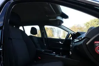 Mercedes-Benz C 200, 2.1, 100 kW, diisel, manuaal, tagavedu