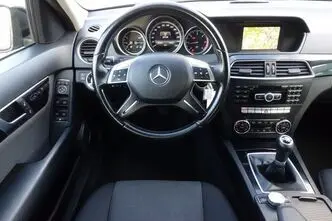 Mercedes-Benz C 200, 2.1, 100 kW, diisel, manuaal, tagavedu
