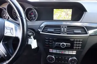 Mercedes-Benz C 200, 2.1, 100 kW, diisel, manuaal, tagavedu