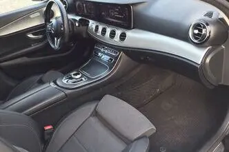 Mercedes-Benz E 220, 2.0, 143 kW, diesel, automatic, rear-wheel drive