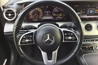 Mercedes-Benz E 220, 2.0, 143 kW, diesel, automatic, rear-wheel drive