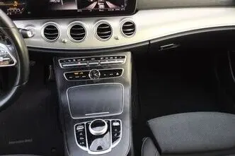 Mercedes-Benz E 220, 2.0, 143 kW, diesel, automatic, rear-wheel drive