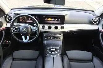 Mercedes-Benz E 220, 2.0, 143 kW, diesel, automatic, rear-wheel drive