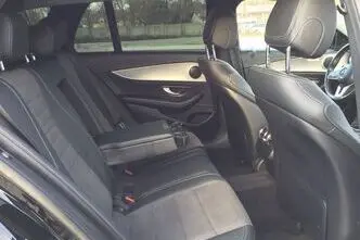 Mercedes-Benz E 220, 2.0, 143 kW, diesel, automatic, rear-wheel drive