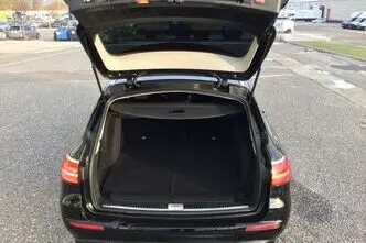 Mercedes-Benz E 220, 2.0, 143 kW, diesel, automatic, rear-wheel drive