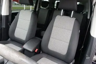 Volkswagen Sharan, бензин, механическая, передний привод