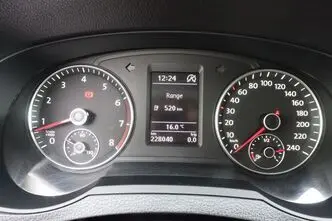 Volkswagen Sharan, бензин, механическая, передний привод