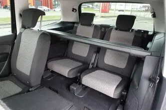 Volkswagen Sharan, бензин, механическая, передний привод