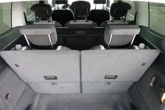 Volkswagen Sharan, бензин, механическая, передний привод