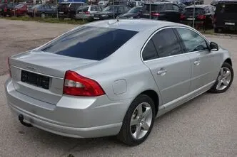 Volvo S80, бензин, автомат, передний привод