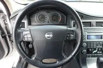 Volvo S80, бензин, автомат, передний привод