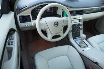 Volvo S80, 2.4, 129 kW, дизель, механическая, передний привод