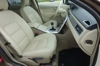 Volvo V70, 2.0, 120 kW, дизель, механическая, передний привод