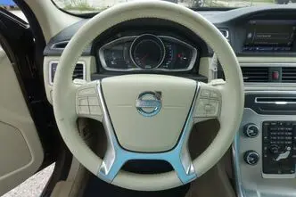 Volvo V70, 2.0, 120 kW, дизель, механическая, передний привод