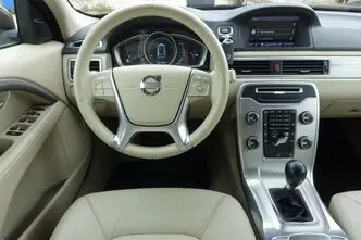 Volvo V70, 2.0, 120 kW, дизель, механическая, передний привод