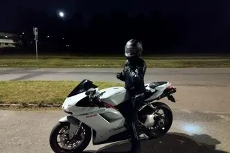 DUCATI 848, 0.8, 92 kW, bensiin, manuaal, tagavedu