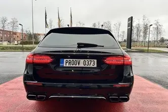 Mercedes-Benz E 300, 2.0, 143 kW, plug-in hybrid, automatic, four-wheel drive