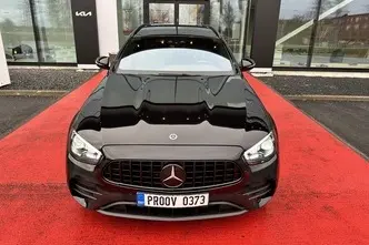 Mercedes-Benz E 300, 2.0, 143 kW, plug-in hybrid, automatic, four-wheel drive