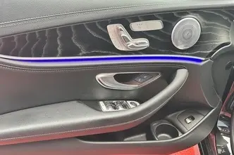Mercedes-Benz E 300, 2.0, 143 kW, plug-in hybrid, automatic, four-wheel drive