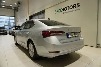 Škoda Octavia, 1.5, 110 kW, гибрид, автомат, передний привод