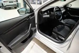 Škoda Octavia, 1.5, 110 kW, гибрид, автомат, передний привод