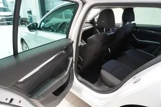 Škoda Octavia, 1.5, 110 kW, hybrid, automatic, front-wheel drive