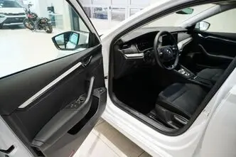 Škoda Octavia, 1.5, 110 kW, hybrid, automatic, front-wheel drive