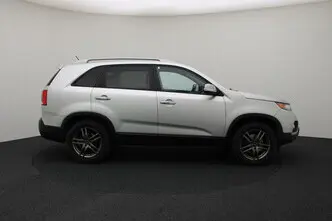 Kia Sorento, 2.4, 128 kW, бензин, автомат, передний привод
