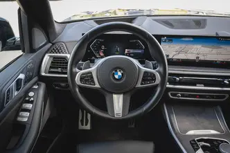 BMW X7, 3.0, 250 kW, hybrid, automatic, four-wheel drive