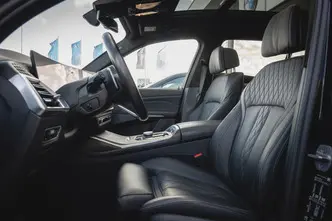 BMW X7, 3.0, 250 kW, hybrid, automatic, four-wheel drive