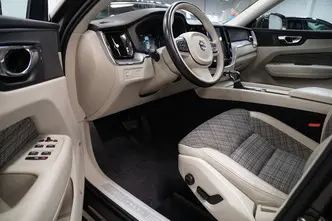 Volvo XC60, 2.0, 184 kW, бензин, автомат, полный привод