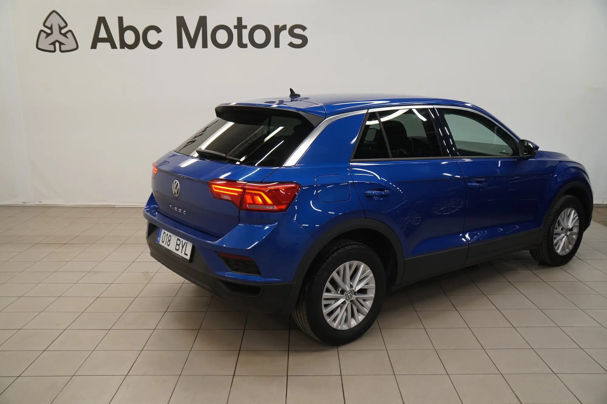 Volkswagen T-Roc, 1.0, 85 kW, бензин, механическая, передний привод