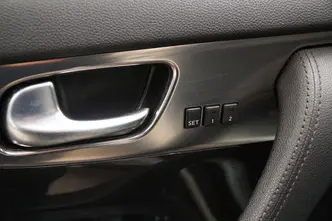 Infiniti FX30, 3.0, 175 kW, дизель, автомат, полный привод