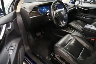 Tesla Model X, 158 kW, elekter, automaat, nelikvedu
