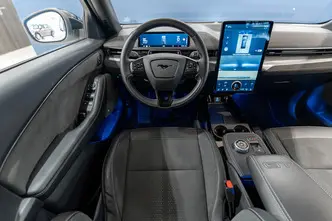 Ford Mustang Mach-E, 200 kW, electric, automatic, four-wheel drive