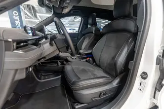 Ford Mustang Mach-E, 200 kW, electric, automatic, four-wheel drive
