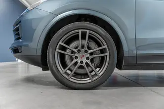 Porsche Cayenne, 2.9, 324 kW, petrol, automatic, four-wheel drive