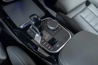 BMW X3, 2.0, 140 kW, гибрид, автомат, полный привод