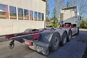 Volvo FH540 8X4 CHASSY, 405 kW, diisel, automaat